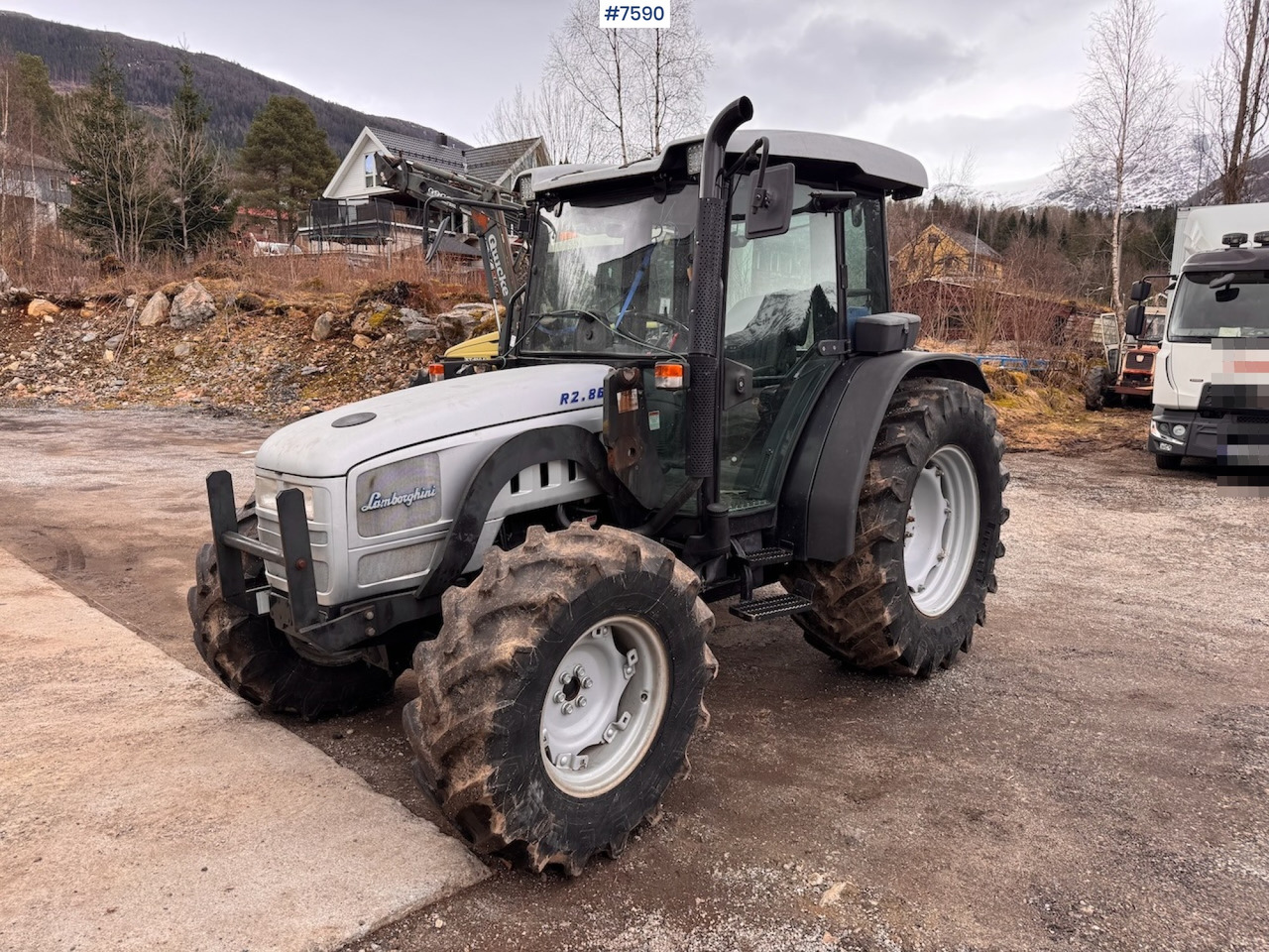 2006 Lamborghini R2.86 w/ front loader. - Трактор: фото 2 2006 Lamborghini R2.86 w/ front loader. - Трактор: фото 2