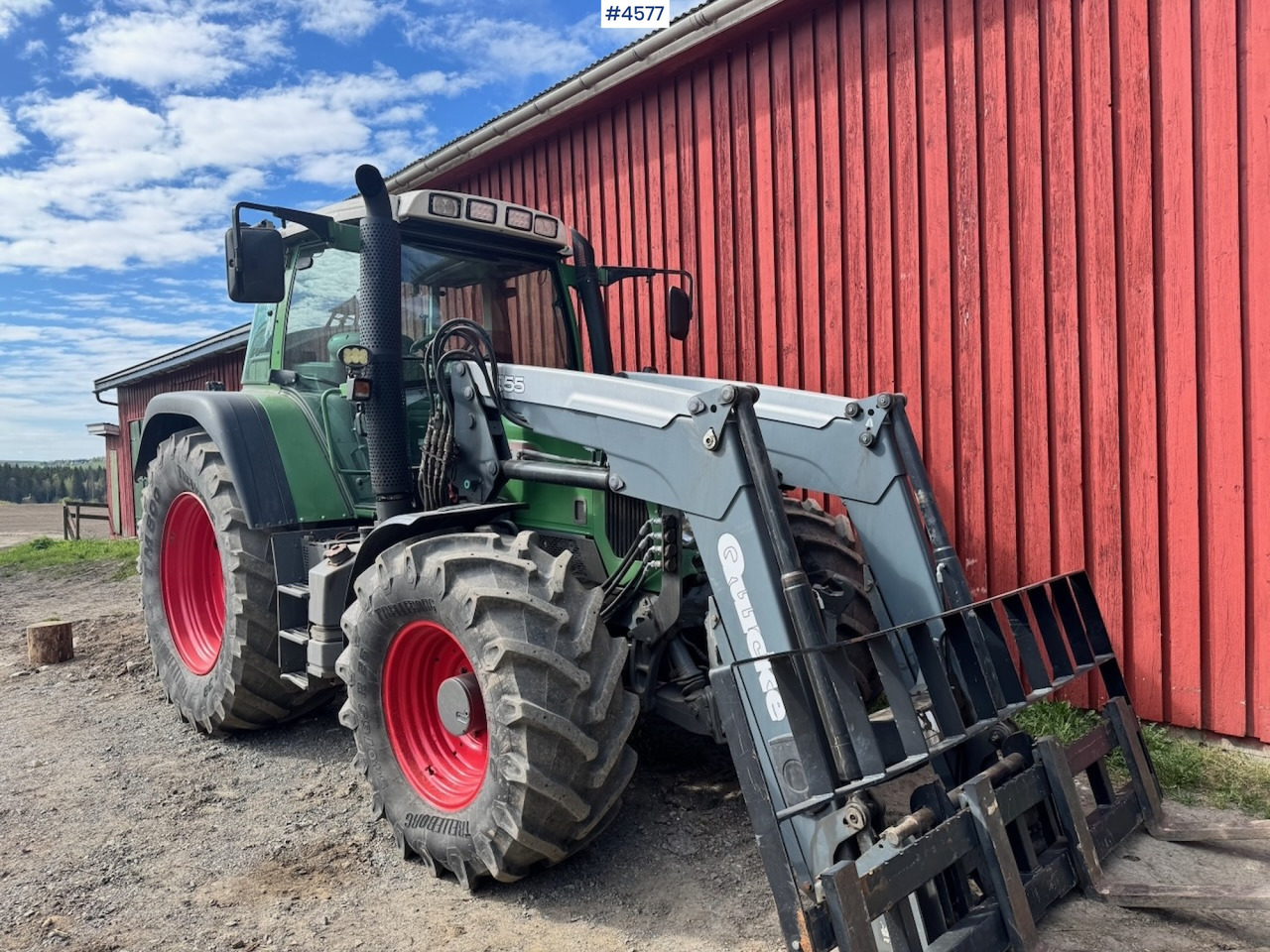 2009 Fendt 415 Vario 4x4 w/ Front hydraulics and Front loader. - Трактор: фото 1 2009 Fendt 415 Vario 4x4 w/ Front hydraulics and Front loader. - Трактор: фото 1