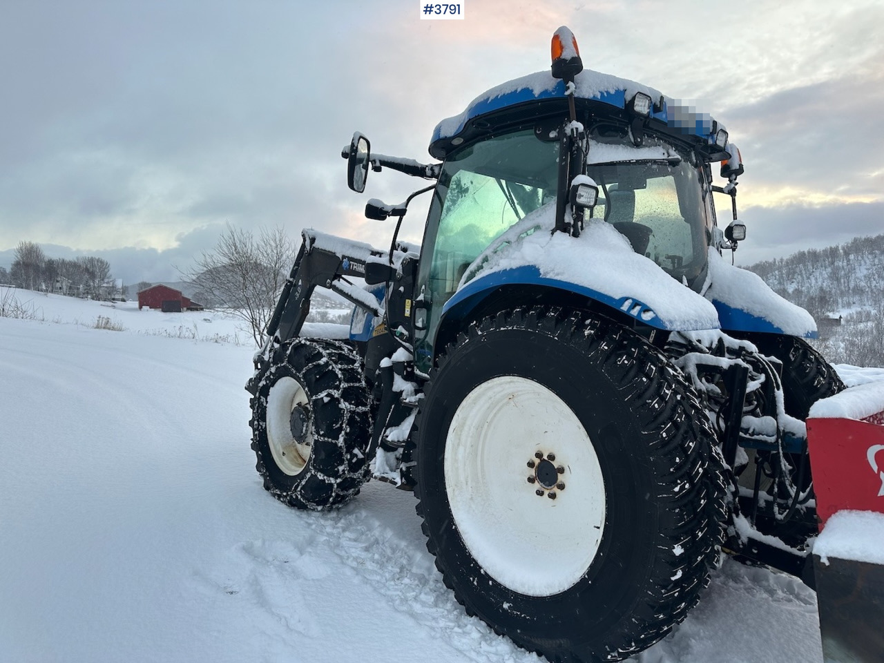 2010 New Holland T6040 4x4 plow rigged tractor w/ Trima +3.0p front loader, brand new chains, snow bucket and Westbjørn snow blower. WATCH VIDEO. - Трактор: фото 5 2010 New Holland T6040 4x4 plow rigged tractor w/ Trima +3.0p front loader, brand new chains, snow bucket and Westbjørn snow blower. WATCH VIDEO. - Трактор: фото 5