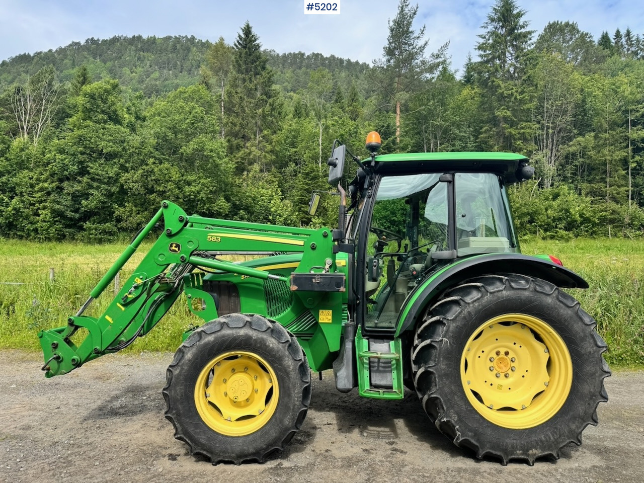 2011 John Deere 5100R 4x4 w/ Front loader and bucket. 2730 hours! - Трактор: фото 3 2011 John Deere 5100R 4x4 w/ Front loader and bucket. 2730 hours! - Трактор: фото 3