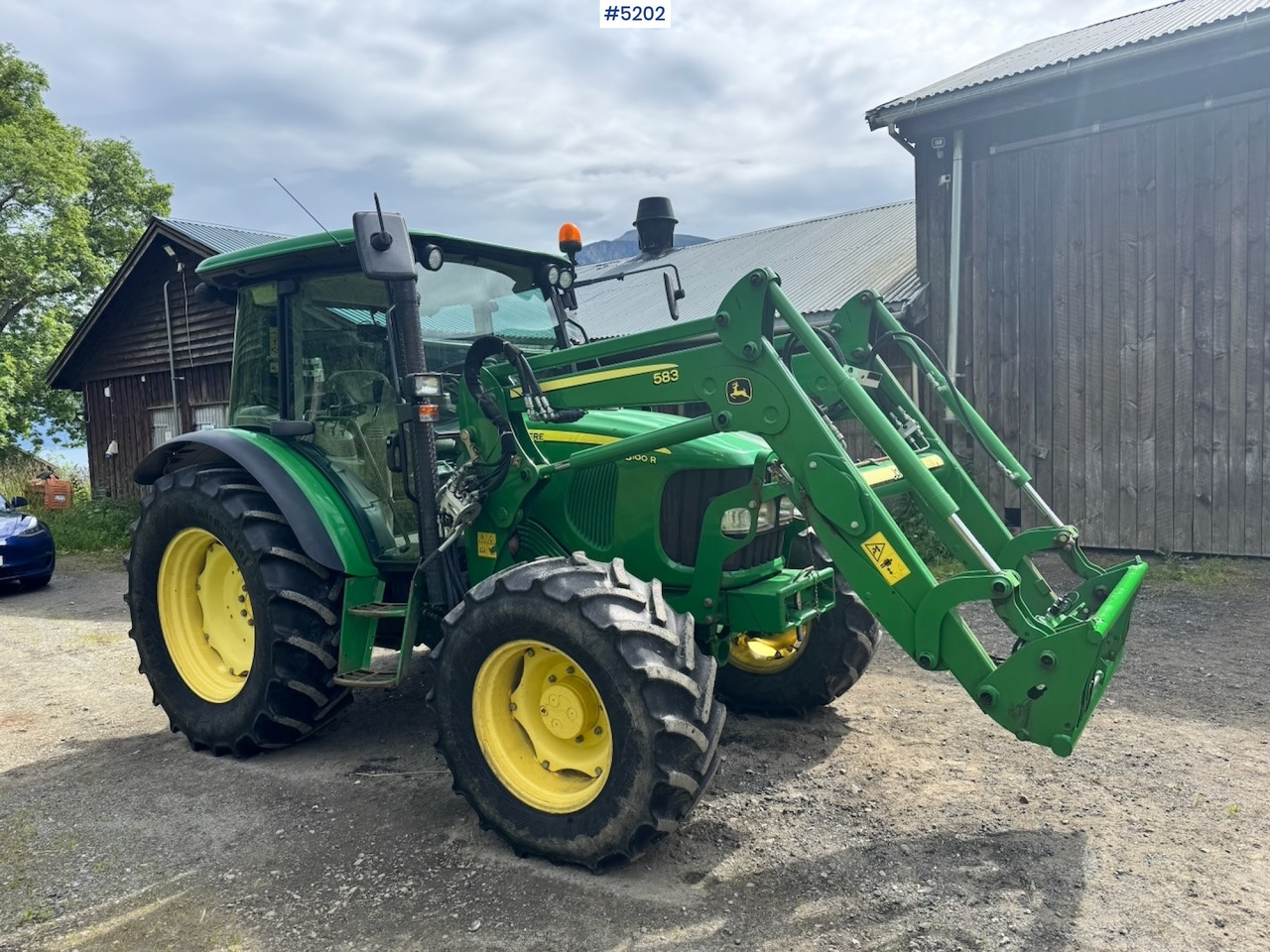 2011 John Deere 5100R 4x4 w/ Front loader and bucket. 2730 hours! - Трактор: фото 4 2011 John Deere 5100R 4x4 w/ Front loader and bucket. 2730 hours! - Трактор: фото 4