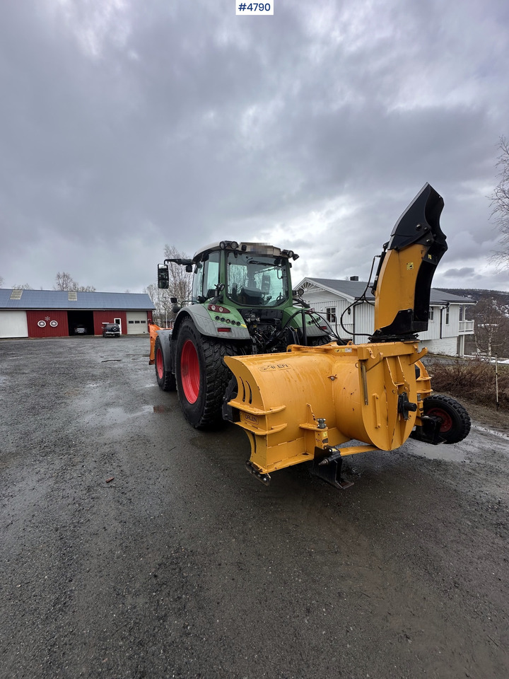 2014 Fendt 514 Vario 4x4 w/ front loader, folding plow, snow blower and sand spreader - Трактор: фото 3 2014 Fendt 514 Vario 4x4 w/ front loader, folding plow, snow blower and sand spreader - Трактор: фото 3