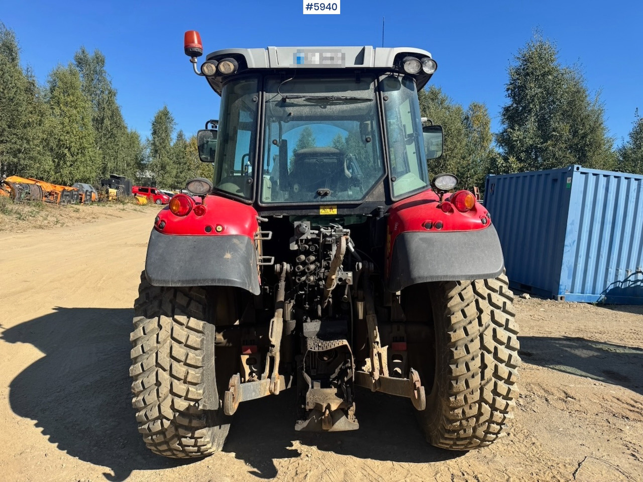 2014 Massey Ferguson 5610 w/ Front Loader and Hydraulics. 1950 hours! - Трактор: фото 5 2014 Massey Ferguson 5610 w/ Front Loader and Hydraulics. 1950 hours! - Трактор: фото 5