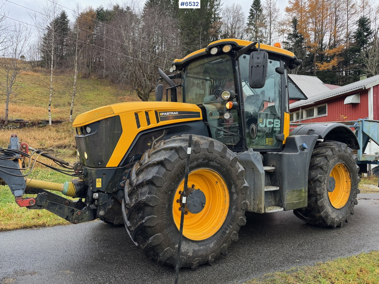 2015 JCB Fastrack 4220 w/ front hydraulics, front PTO and plow plate. Low hours! - Трактор: фото 1 2015 JCB Fastrack 4220 w/ front hydraulics, front PTO and plow plate. Low hours! - Трактор: фото 1