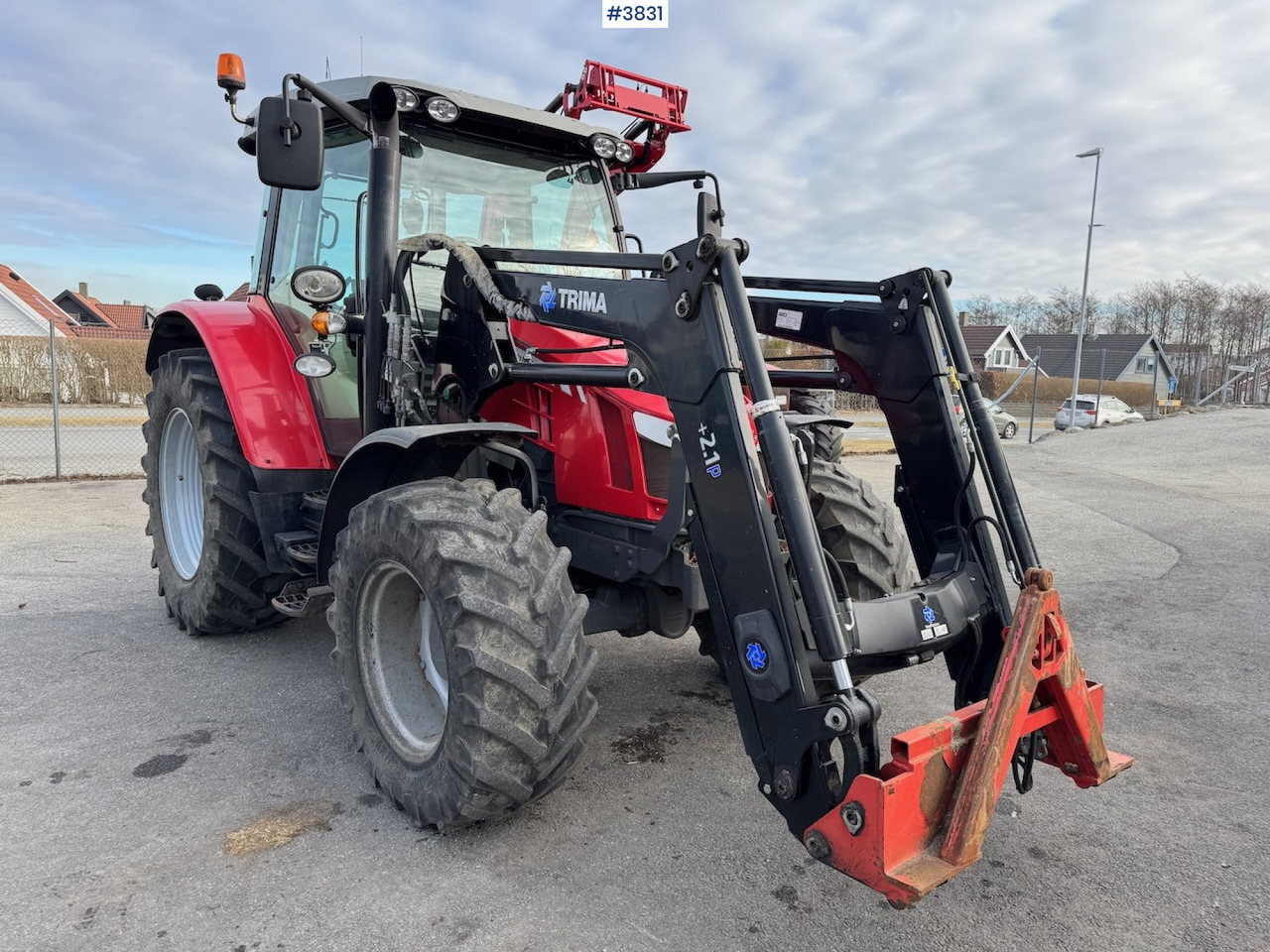 2017 Massey Ferguson 5610 w/front loader. - Трактор: фото 5 2017 Massey Ferguson 5610 w/front loader. - Трактор: фото 5