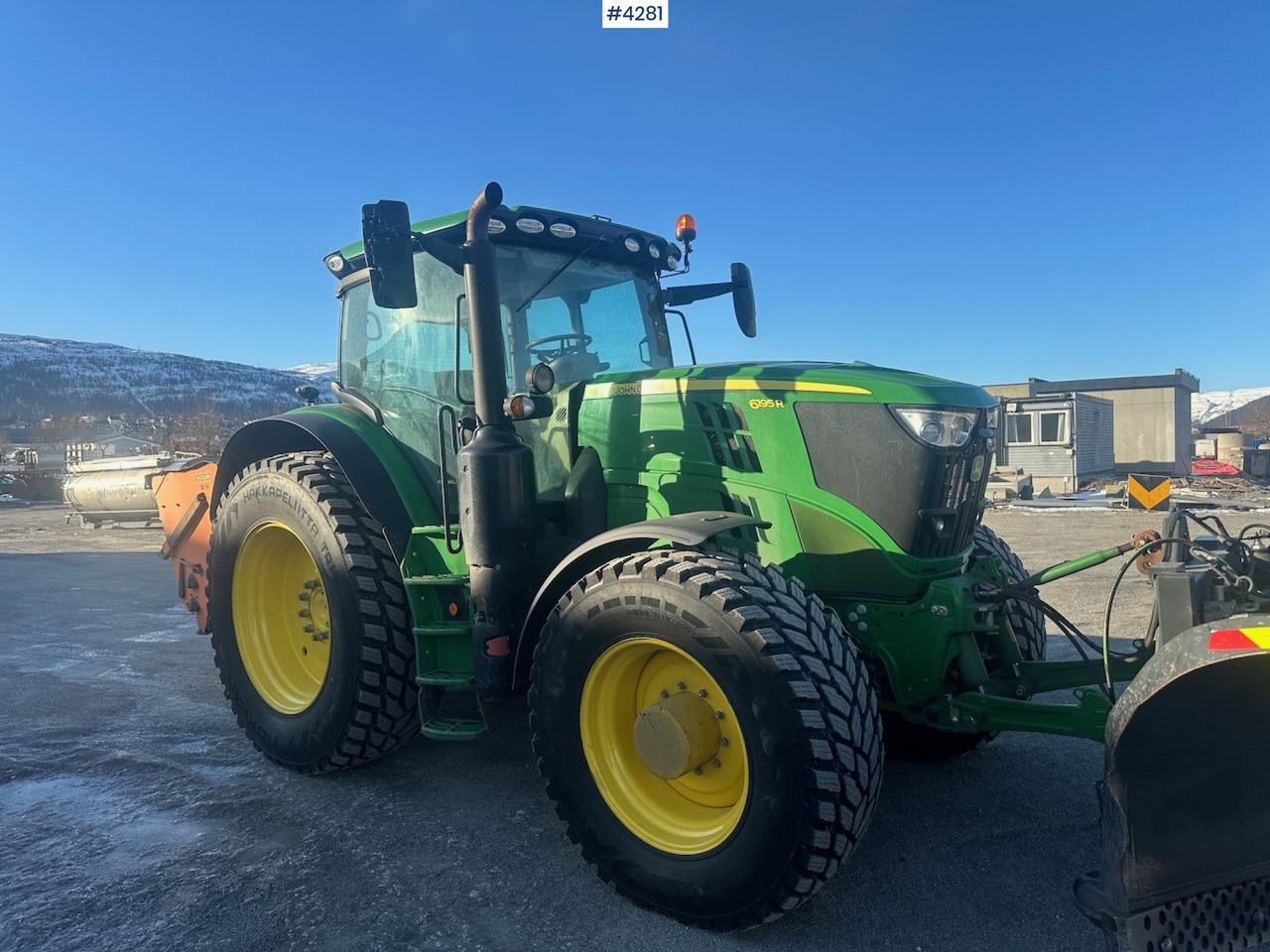 2021 John Deere 6195R 4x4 Tractor with summer and winter tires - Трактор: фото 1 2021 John Deere 6195R 4x4 Tractor with summer and winter tires - Трактор: фото 1
