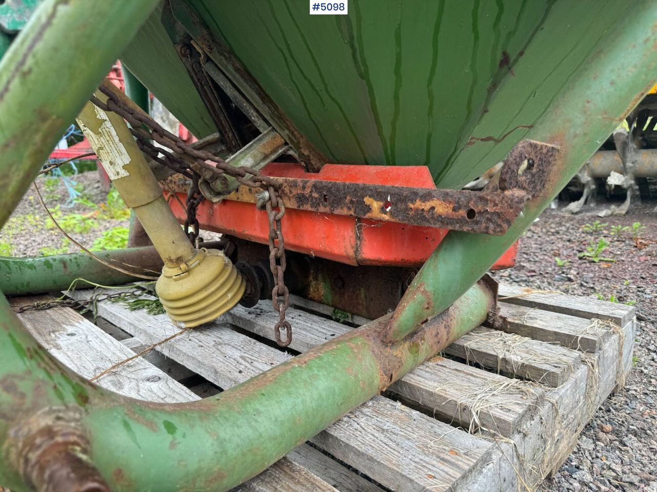 Разбрасыватель удобрений Amazone ZA-F 803 Repair object: фото 9