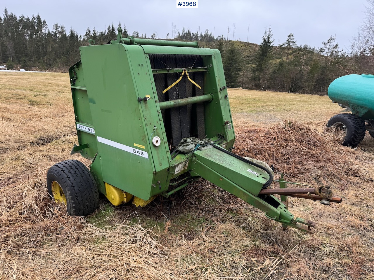John Deere 545 Round Baler - Техника для сенозаготовки: фото 1 John Deere 545 Round Baler - Техника для сенозаготовки: фото 1