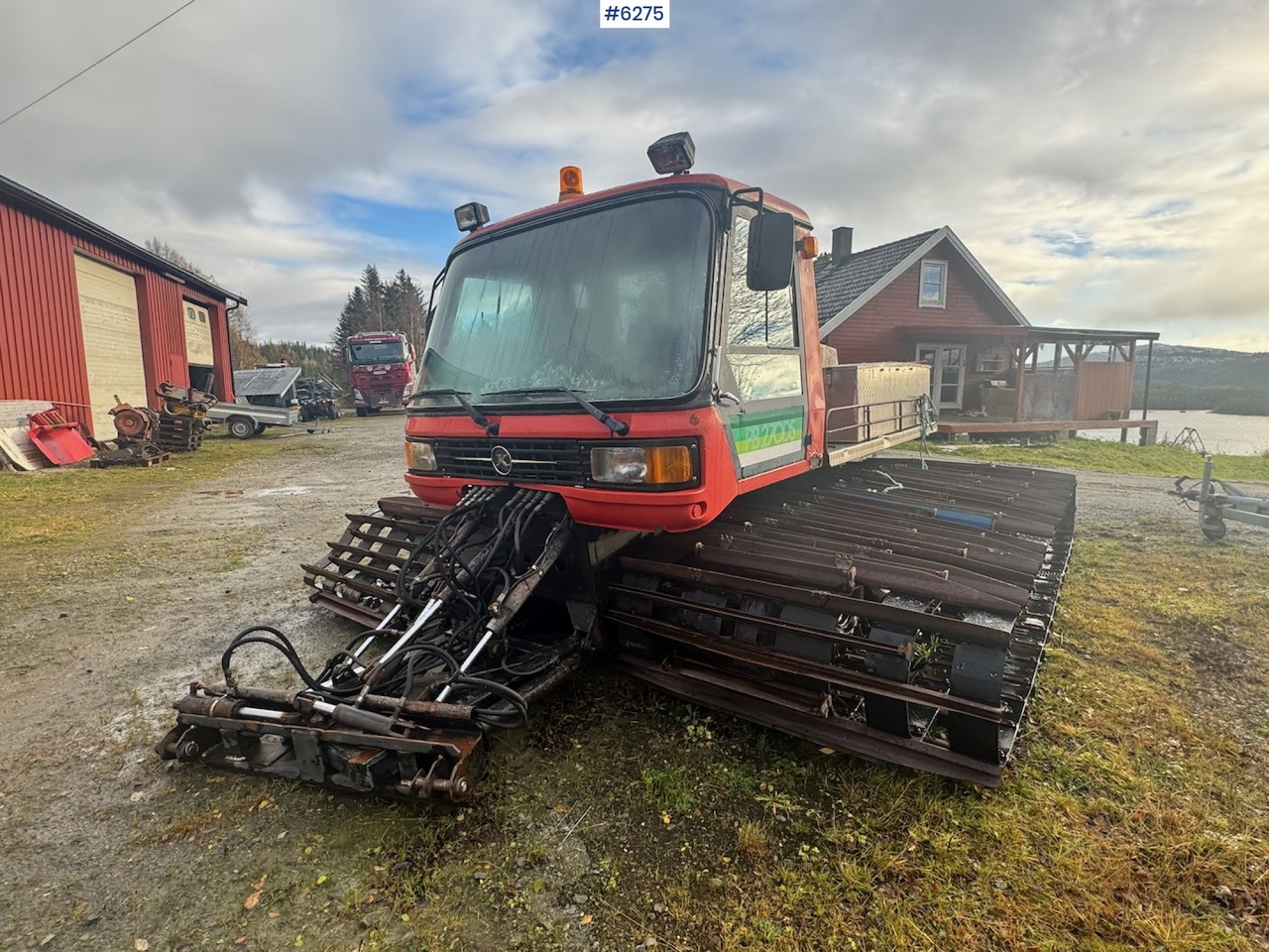 1985 Kässbohrer PB 270DS treadle machine w/ cutters and smoothing board - Коммунальная/ Специальная техника: фото 3 1985 Kässbohrer PB 270DS treadle machine w/ cutters and smoothing board - Коммунальная/ Специальная техника: фото 3