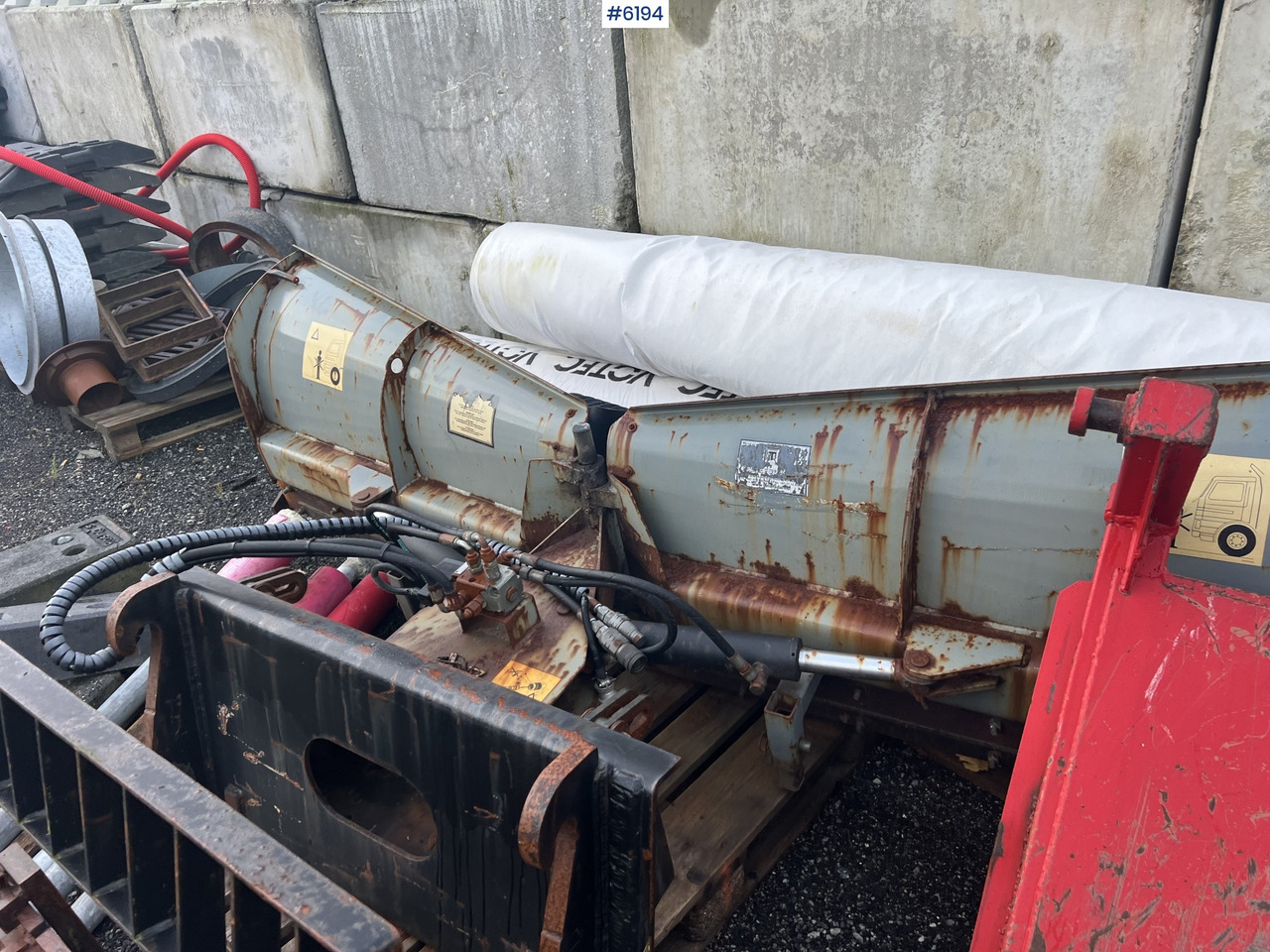 Tellefsdal folding plough for tractor - Коммунальная/ Специальная техника: фото 1 Tellefsdal folding plough for tractor - Коммунальная/ Специальная техника: фото 1