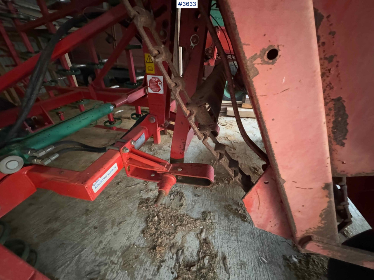 Техника для сенозаготовки Kverneland UN7000 unloading trailer: фото 12