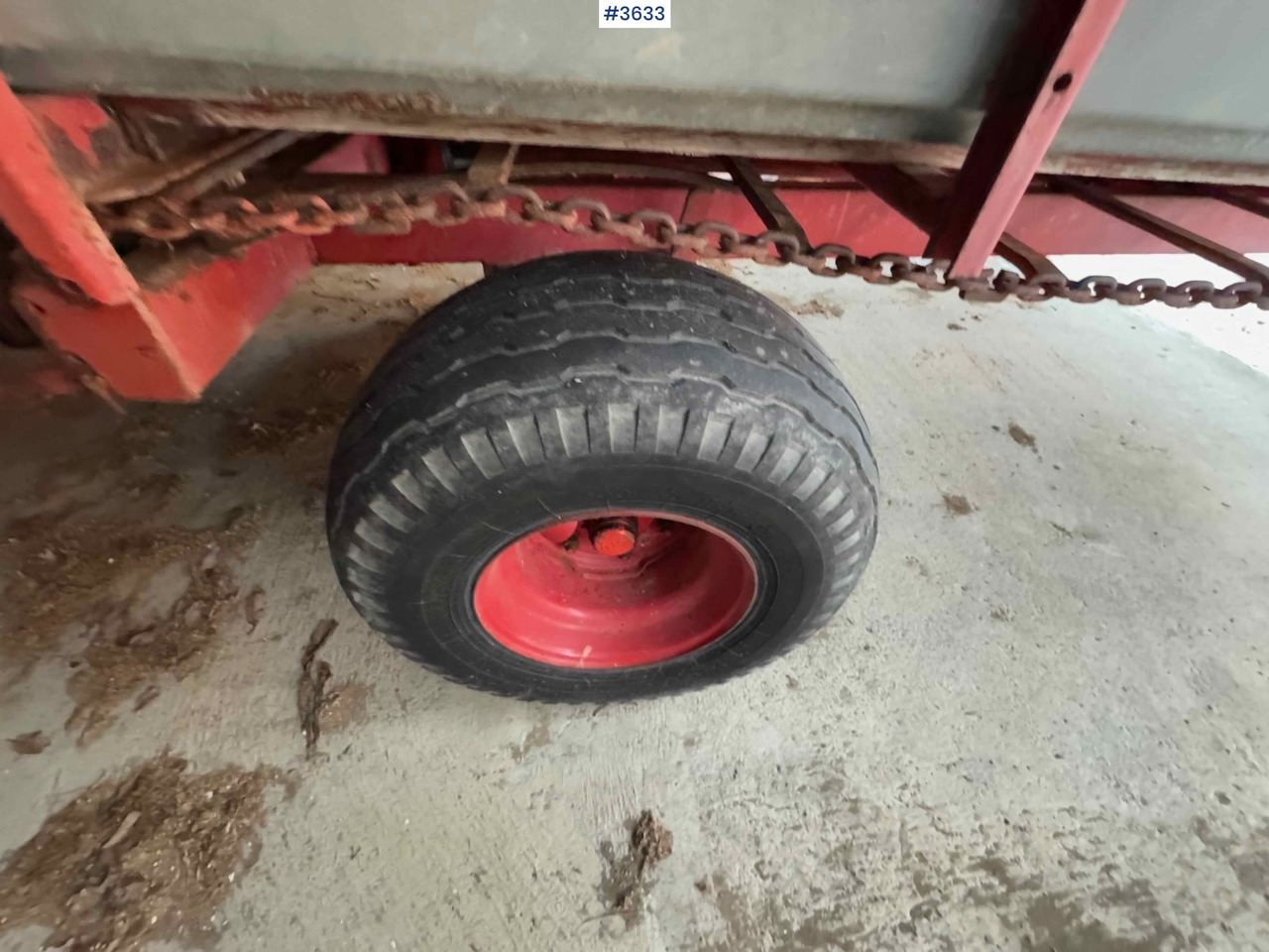 Техника для сенозаготовки Kverneland UN7000 unloading trailer: фото 14