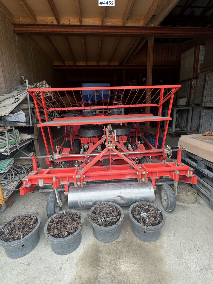 2007 Checchi & Magli B24 - Сельскохозяйственная техника: фото 1 2007 Checchi & Magli B24 - Сельскохозяйственная техника: фото 1