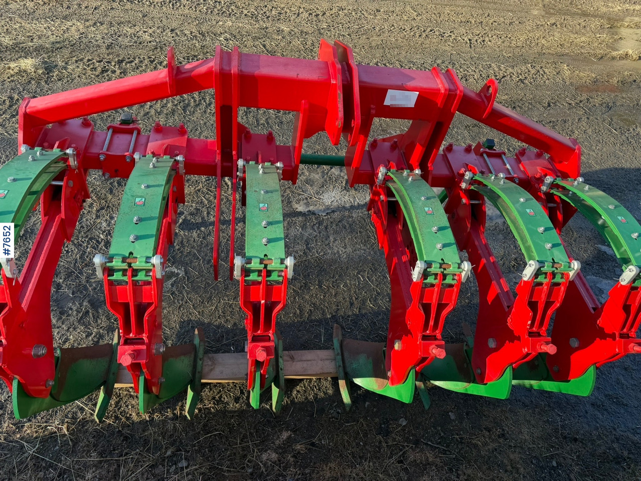 Unia Root Rake / Stump Remover – Heavy Duty Tractor Attachment - Техника для обработки почвы: фото 4 Unia Root Rake / Stump Remover – Heavy Duty Tractor Attachment - Техника для обработки почвы: фото 4