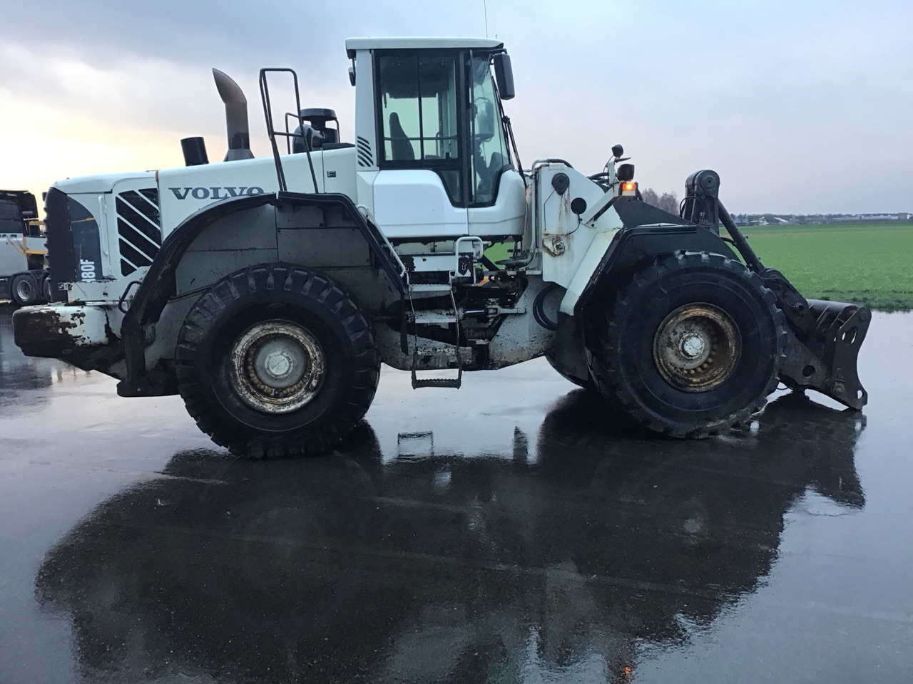 Volvo 180F long boom - Колёсный погрузчик: фото 5 Volvo 180F long boom - Колёсный погрузчик: фото 5