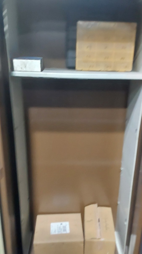 Tuerenschrank 1950x930x400 - Металлообрабатывающий станок: фото 5 Tuerenschrank 1950x930x400 - Металлообрабатывающий станок: фото 5