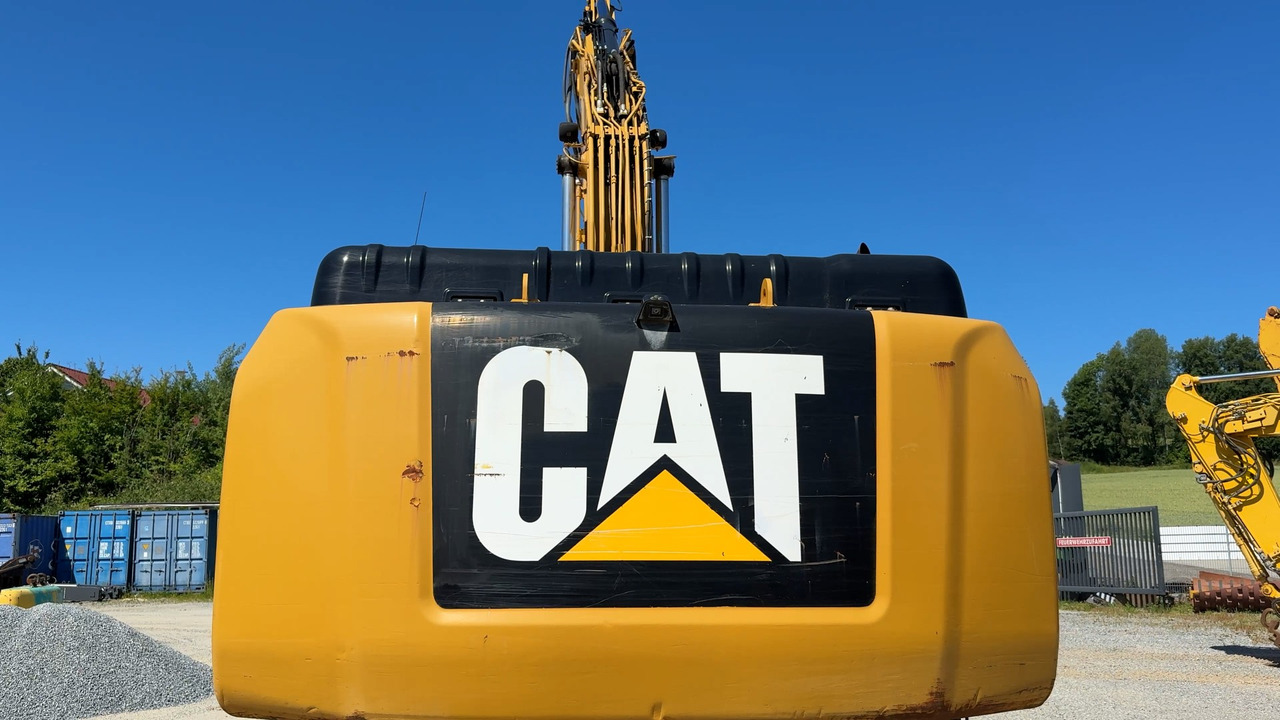 CATERPILLAR 326F - Гусеничный экскаватор: фото 3 CATERPILLAR 326F - Гусеничный экскаватор: фото 3