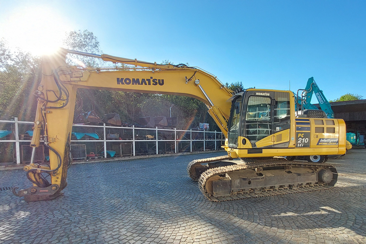 Komatsu PC210LCi-10 - Гусеничный экскаватор: фото 4 Komatsu PC210LCi-10 - Гусеничный экскаватор: фото 4