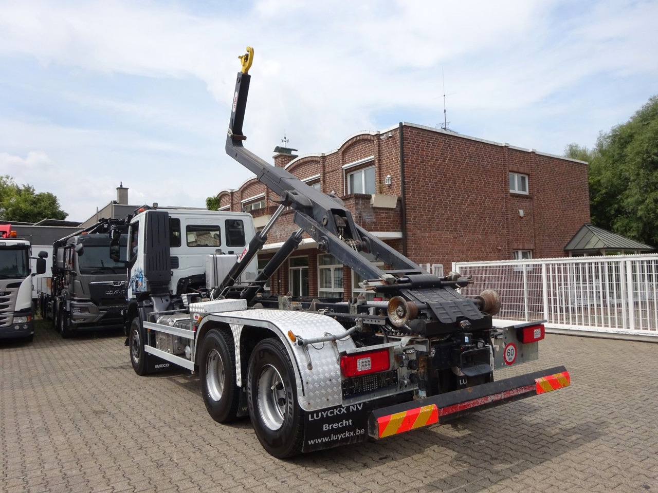 Iveco 480 Stralis X-WAY Abroller 6x4 - Крюковой мультилифт: фото 4 Iveco 480 Stralis X-WAY Abroller 6x4 - Крюковой мультилифт: фото 4