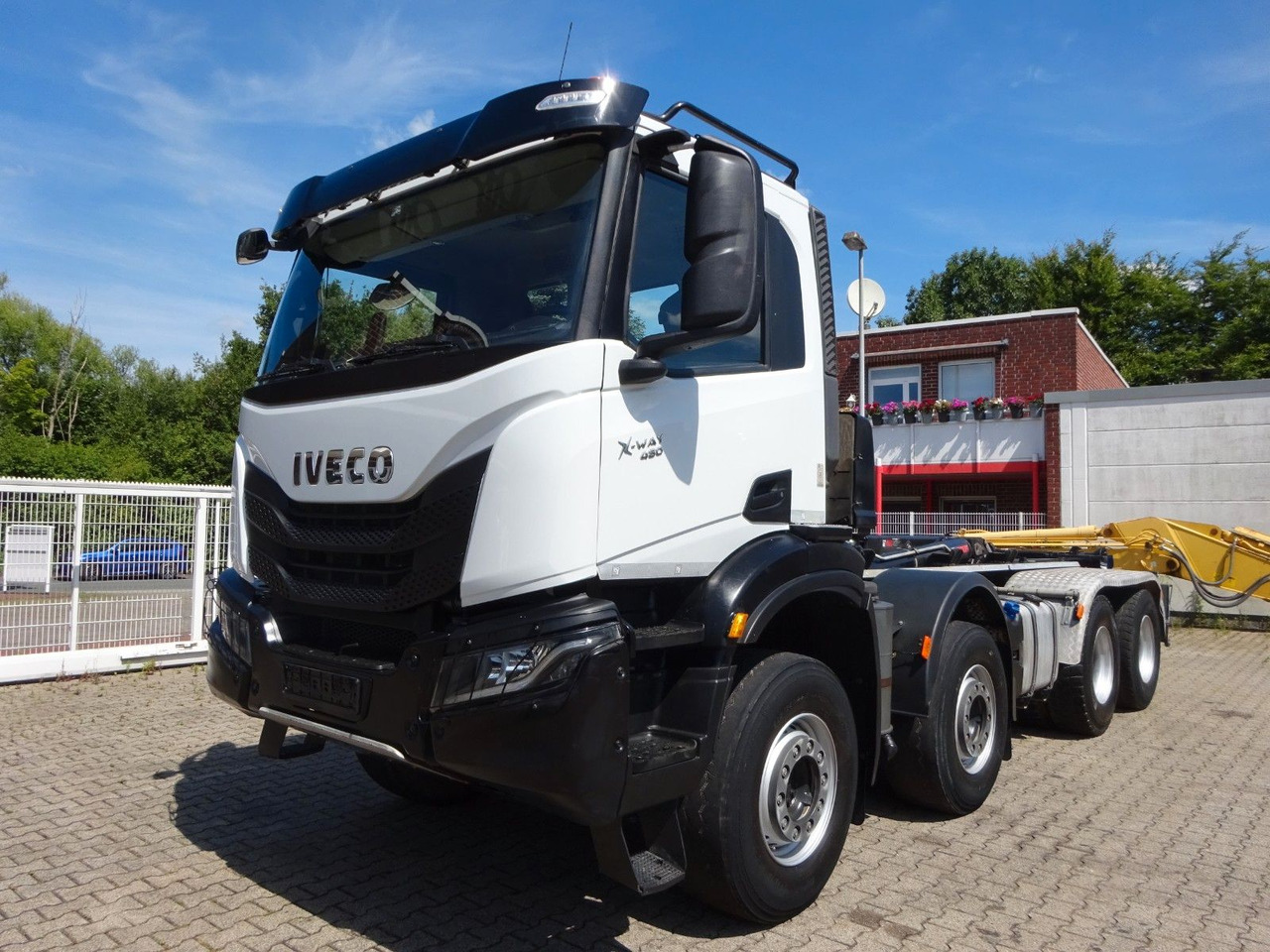 Iveco X-WAY 480 HIAB ABROLLER 8x4 - Крюковой мультилифт: фото 3 Iveco X-WAY 480 HIAB ABROLLER 8x4 - Крюковой мультилифт: фото 3