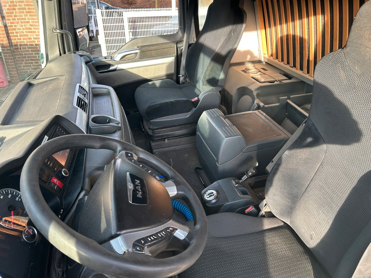 Автоманипулятор MAN 26.480 TGX Wechselsystem Abroller+Kran+Container: фото 28 Автоманипулятор MAN 26.480 TGX Wechselsystem Abroller+Kran+Container: фото 28