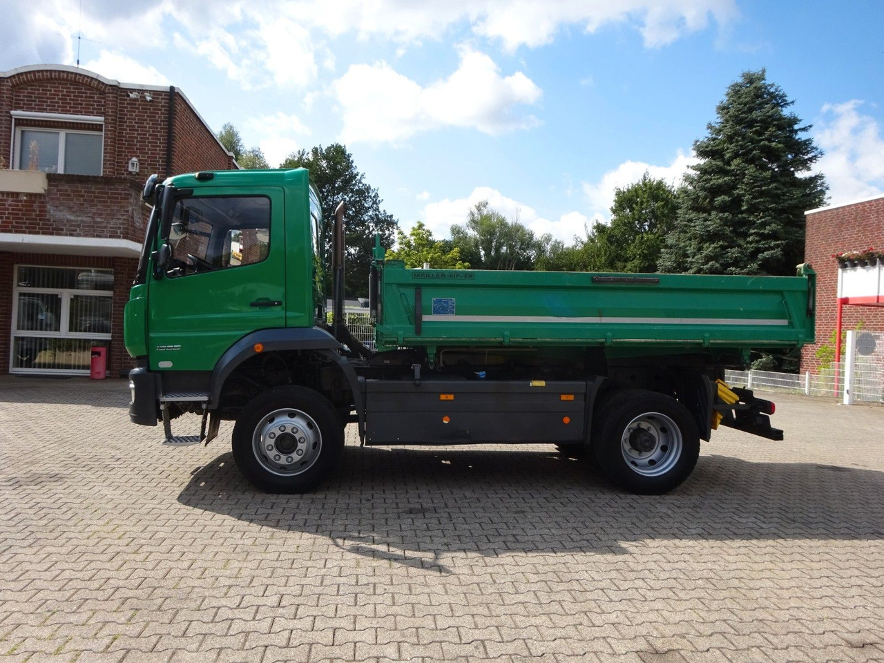 Mercedes-Benz 1530 Atego MEILLER 3Skipper 4x4 - Самосвал: фото 3 Mercedes-Benz 1530 Atego MEILLER 3Skipper 4x4 - Самосвал: фото 3