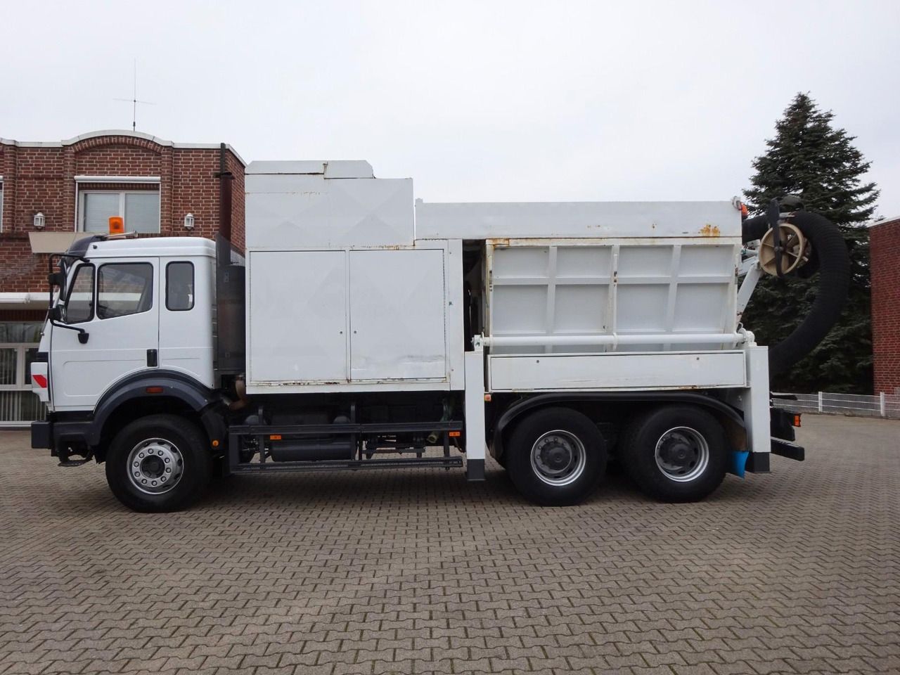 Mercedes-Benz 2527 Saugbagger. RSP Mercedes-Benz 2527 Saugbagger RSP 6x4 - Ассенизатор: фото 3 Mercedes-Benz 2527 Saugbagger. RSP Mercedes-Benz 2527 Saugbagger RSP 6x4 - Ассенизатор: фото 3