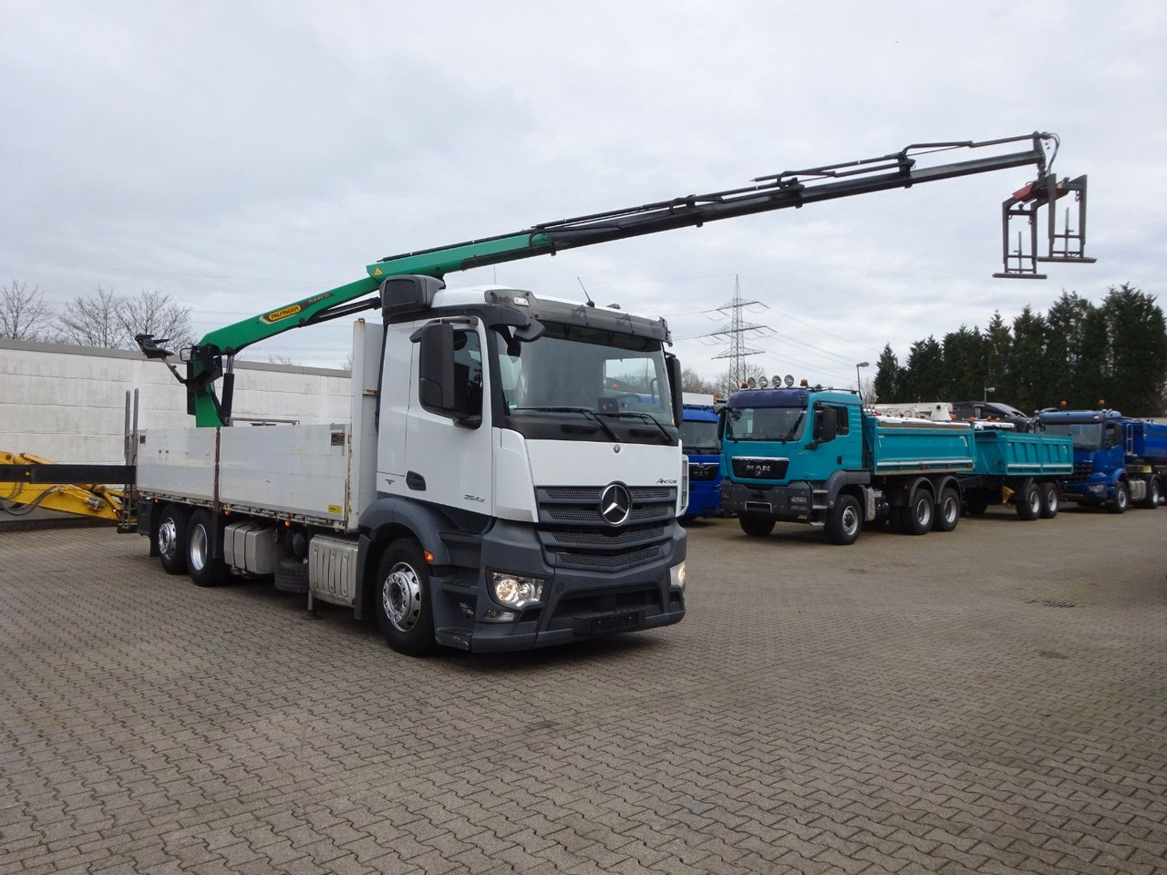 Mercedes-Benz 2543 Antos Baustoff +PK 26001 bis 20 m Auslage Mercedes-Benz 2543 Antos Baustoff +PK 26001 bis 20 m Auslage - Автоманипулятор, Грузовик бортовой/ Платформа: фото 2 Mercedes-Benz 2543 Antos Baustoff +PK 26001 bis 20 m Auslage Mercedes-Benz 2543 Antos Baustoff +PK 26001 bis 20 m Auslage - Автоманипулятор, Грузовик бортовой/ Платформа: фото 2
