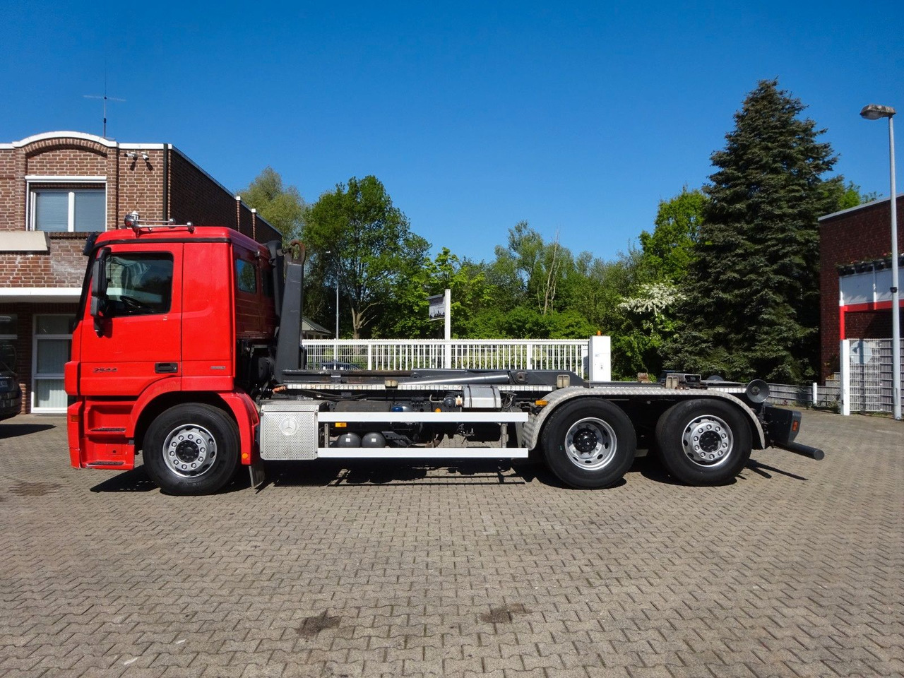 Mercedes-Benz 2544 Actros GERGEN Abroller + Lift-Lenkachse - Крюковой мультилифт: фото 4 Mercedes-Benz 2544 Actros GERGEN Abroller + Lift-Lenkachse - Крюковой мультилифт: фото 4