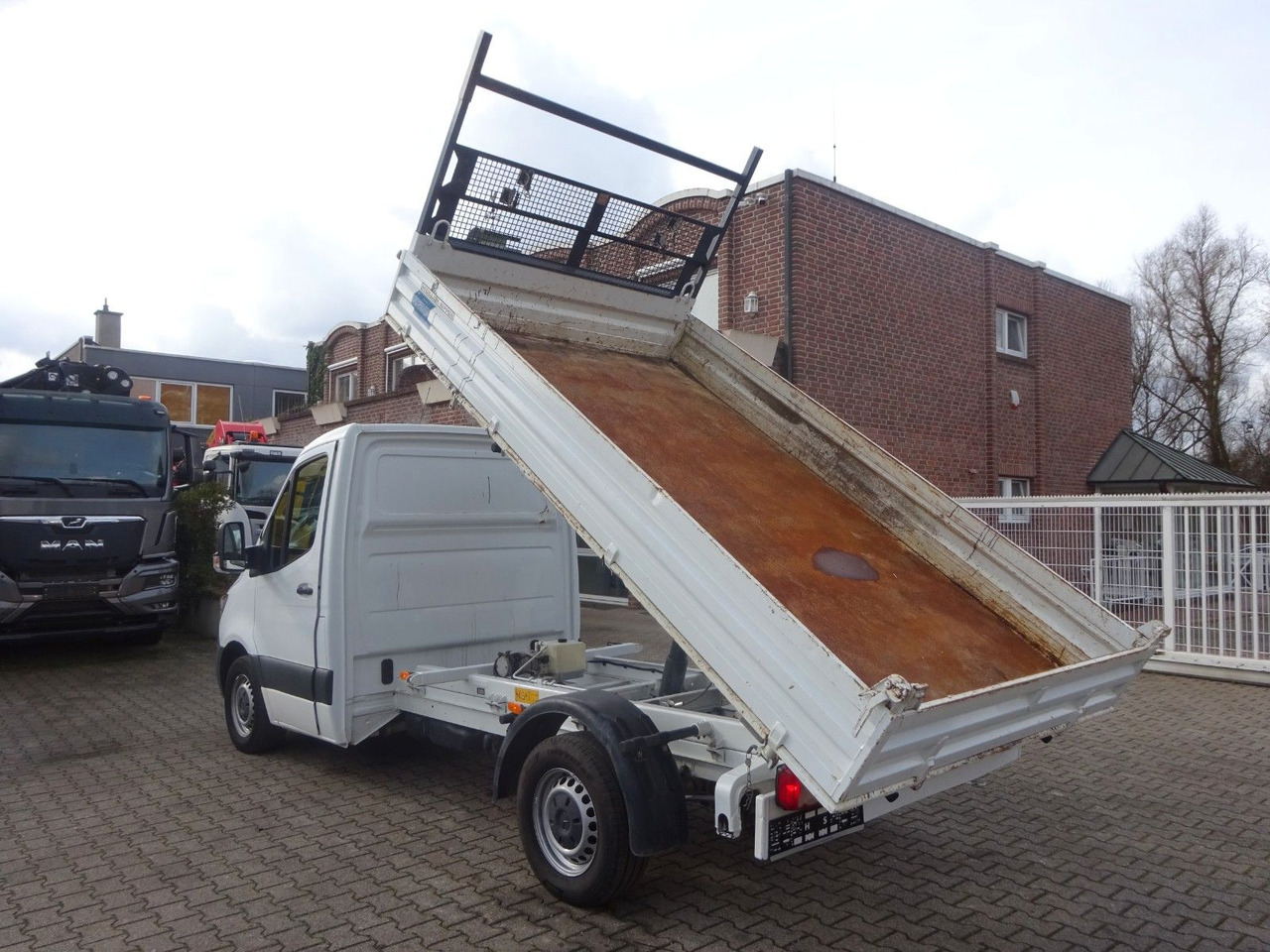 Mercedes-Benz 314 CDI Sprinter MEILLER 3Skipper 4x2 - Малотоннажный самосвал: фото 3 Mercedes-Benz 314 CDI Sprinter MEILLER 3Skipper 4x2 - Малотоннажный самосвал: фото 3