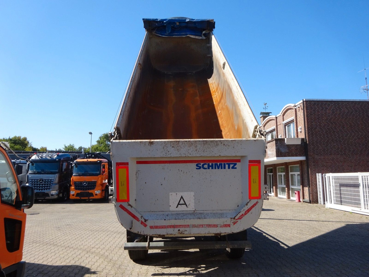 Schmitz Cargobull Kippauflieger mit 3 Achsen ca. 24 m³ 2x Bestand - Самосвальный полуприцеп: фото 5 Schmitz Cargobull Kippauflieger mit 3 Achsen ca. 24 m³ 2x Bestand - Самосвальный полуприцеп: фото 5