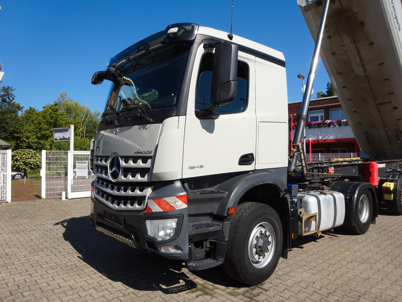Mercedes-Benz 1845 Arocs SZM HAD 4x4 !!4 Stück verfügbar !! - Тягач: фото 2 Mercedes-Benz 1845 Arocs SZM HAD 4x4 !!4 Stück verfügbar !! - Тягач: фото 2
