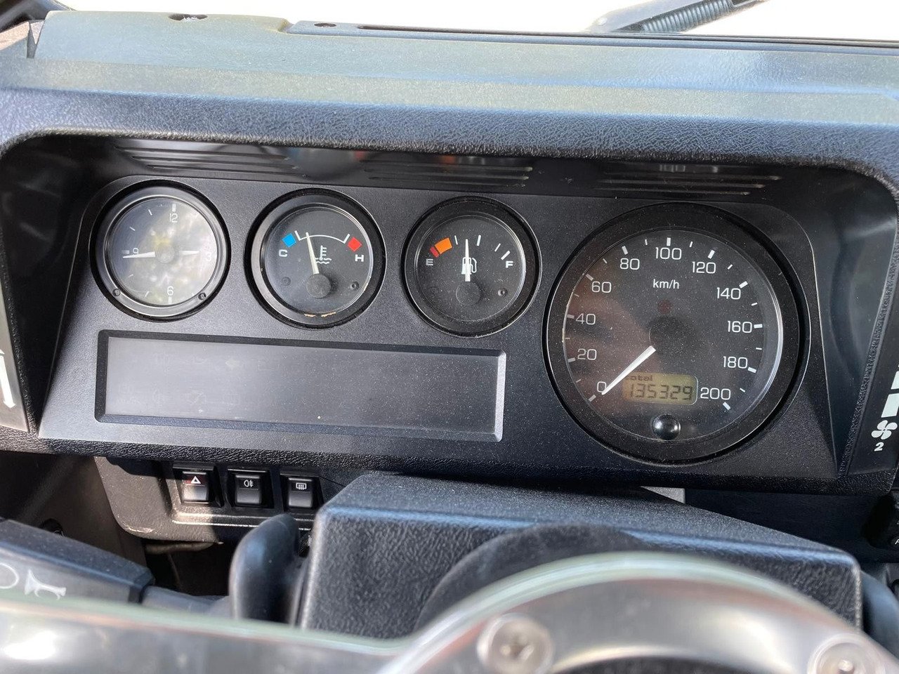 Пикап Land Rover LR Defender 90 Soft Top V8 Automatic 60000 brutt Land Rover LR Defender 90 SoftTop V8 Automatic: фото 15
