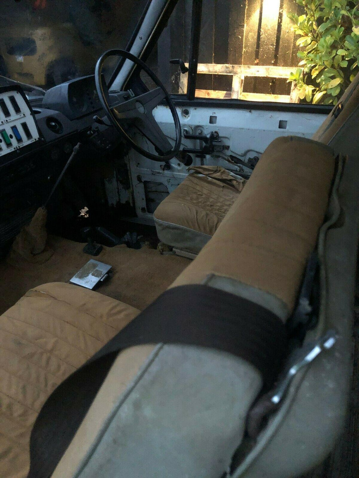 Land Rover Range Rover Classic Ambulance V8 *2900 brutto* Land Rover Range Rover Classic Ambulance V8 *2900 brutto* - Машина скорой помощи: фото 4 Land Rover Range Rover Classic Ambulance V8 *2900 brutto* Land Rover Range Rover Classic Ambulance V8 *2900 brutto* - Машина скорой помощи: фото 4