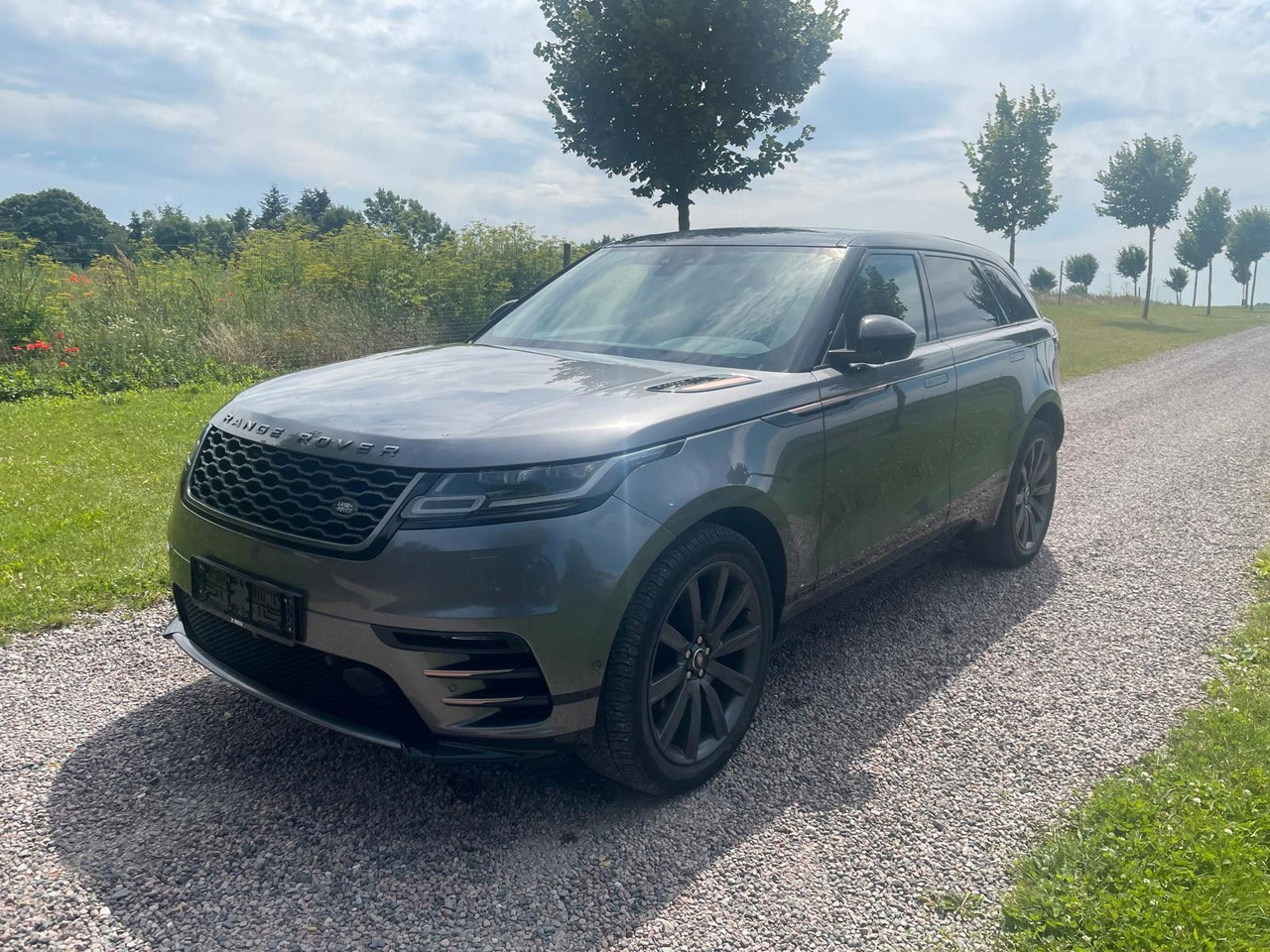 Land Rover Range Rover Velar R-Dynamic 3.0D 4WD Land Rover Velar R-Dynamic 3.0D 4WD *LKW zullasung: 2 sitze - Внедорожник: фото 1 Land Rover Range Rover Velar R-Dynamic 3.0D 4WD Land Rover Velar R-Dynamic 3.0D 4WD *LKW zullasung: 2 sitze - Внедорожник: фото 1
