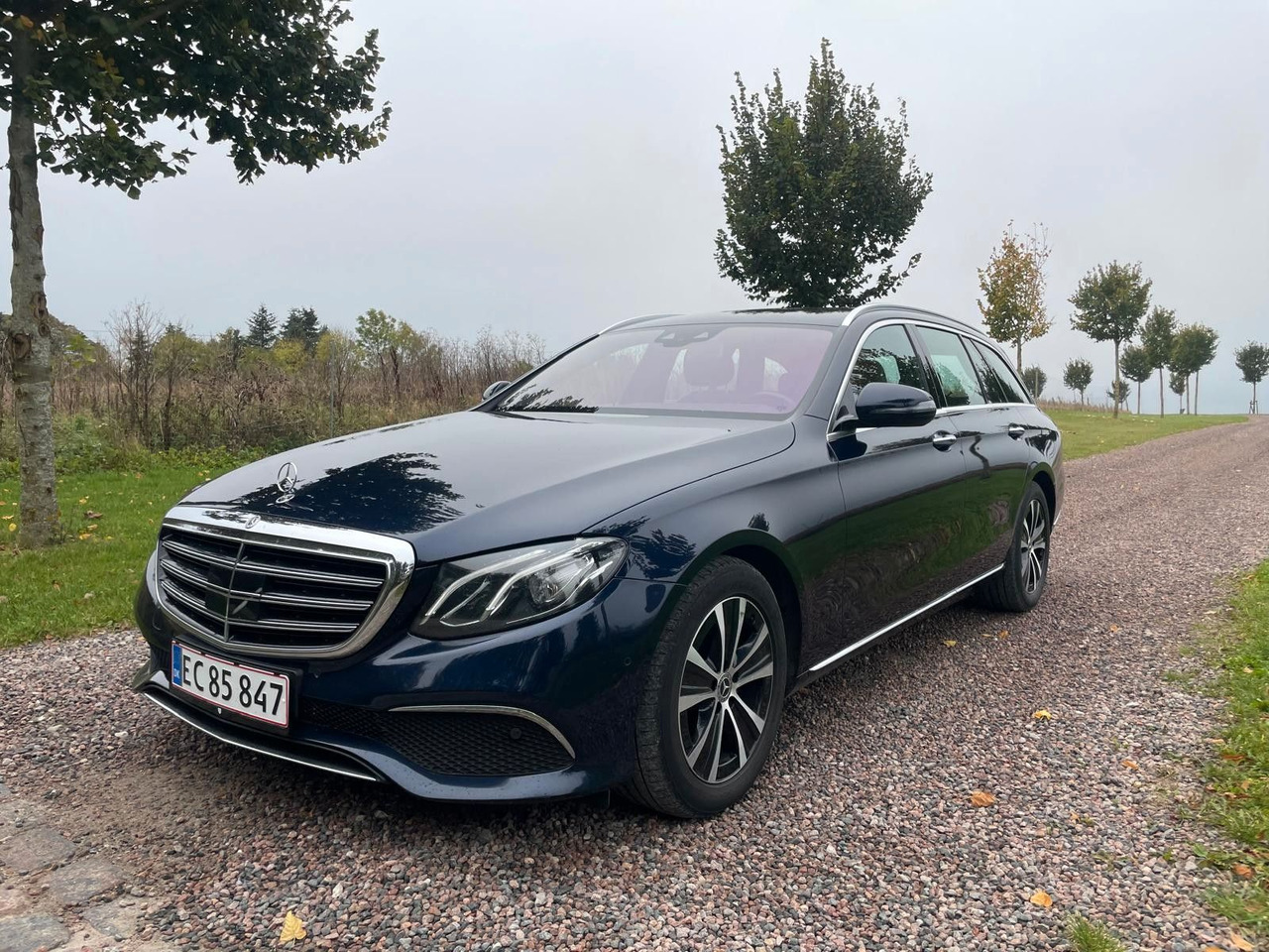 Mercedes-Benz E 220 T-Modell E 220 d *4Matic* - Универсал: фото 1 Mercedes-Benz E 220 T-Modell E 220 d *4Matic* - Универсал: фото 1