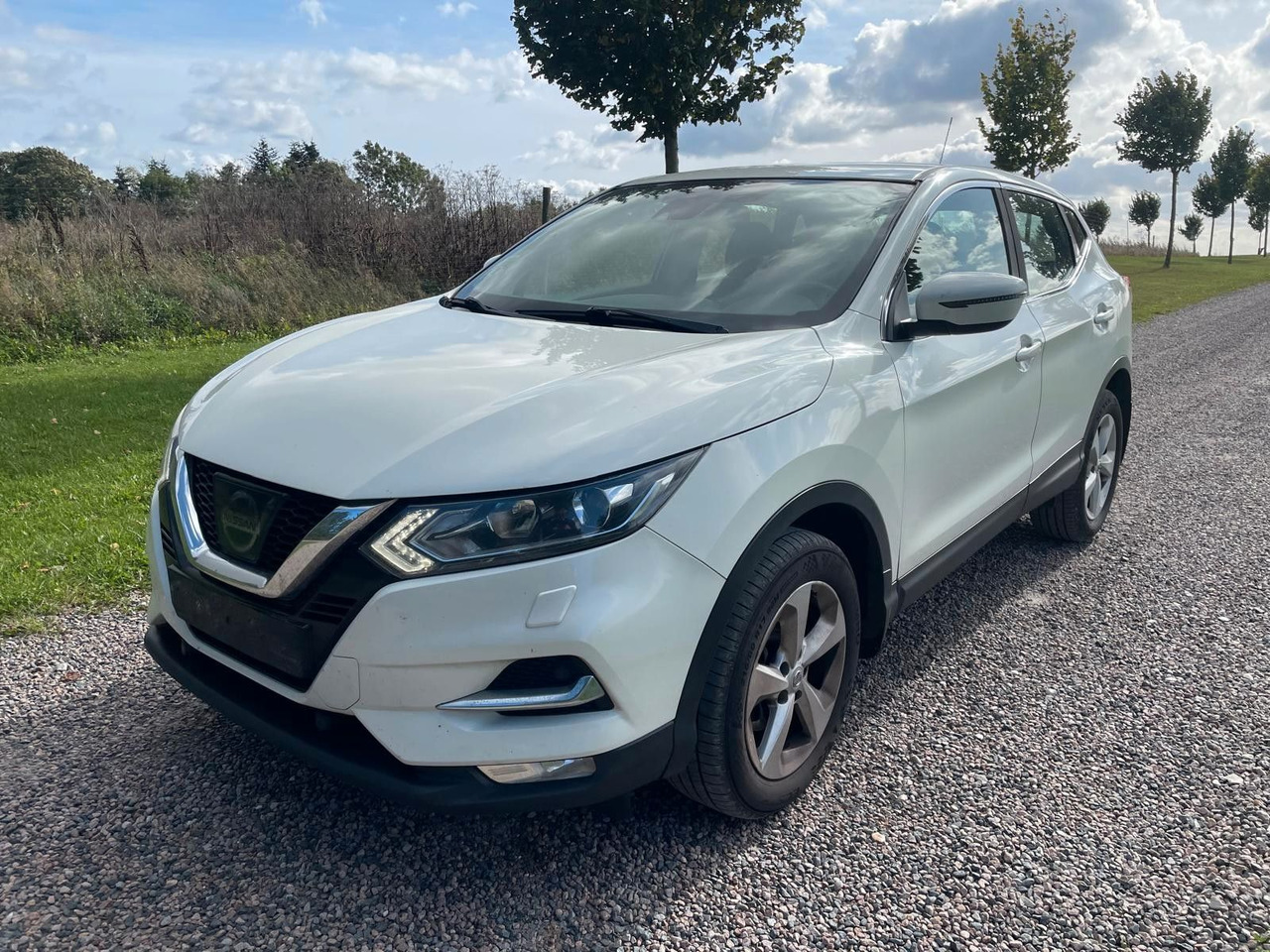 Nissan Qashqai Tekna+ - Внедорожник: фото 1 Nissan Qashqai Tekna+ - Внедорожник: фото 1