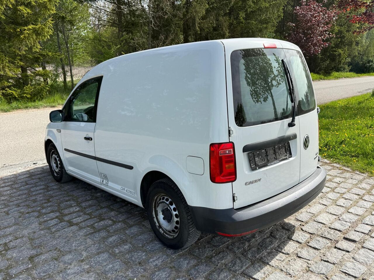 Volkswagen Caddy 2.0 TDI BlueMotion *A/C - Легковой фургон: фото 4 Volkswagen Caddy 2.0 TDI BlueMotion *A/C - Легковой фургон: фото 4