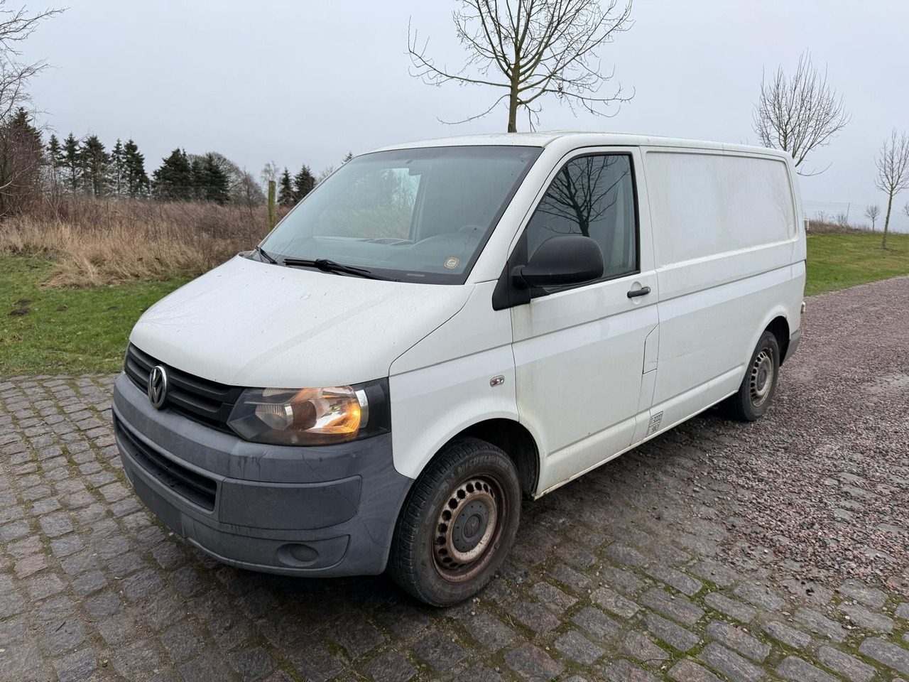 Volkswagen T5 Transporter 2.0 TDI Kasten *RESERVED Ro - Легковой фургон: фото 3 Volkswagen T5 Transporter 2.0 TDI Kasten *RESERVED Ro - Легковой фургон: фото 3