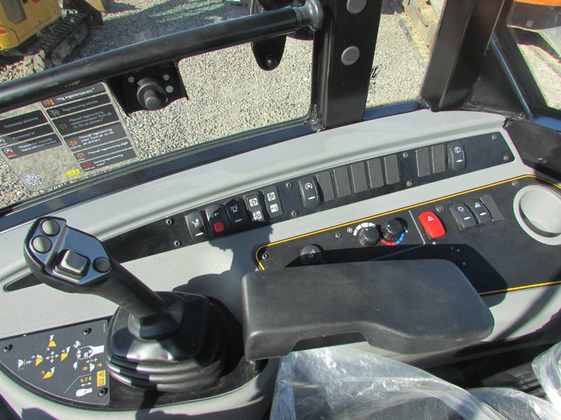 Колёсный погрузчик JCB 409 Radlader 46.500 EUR: фото 11
