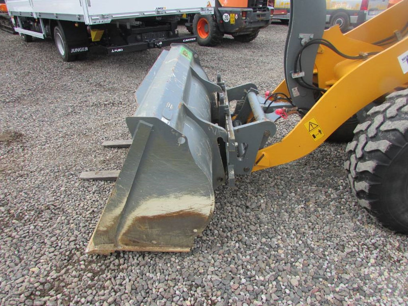 Liebherr L 506 Compact Radlader L506 41.500 EUR - Колёсный погрузчик: фото 3 Liebherr L 506 Compact Radlader L506 41.500 EUR - Колёсный погрузчик: фото 3