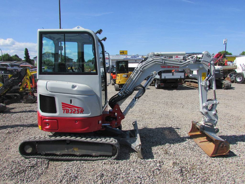 Takeuchi TB 325 R Minibagger 34.500 EUR - Мини-экскаватор: фото 4 Takeuchi TB 325 R Minibagger 34.500 EUR - Мини-экскаватор: фото 4