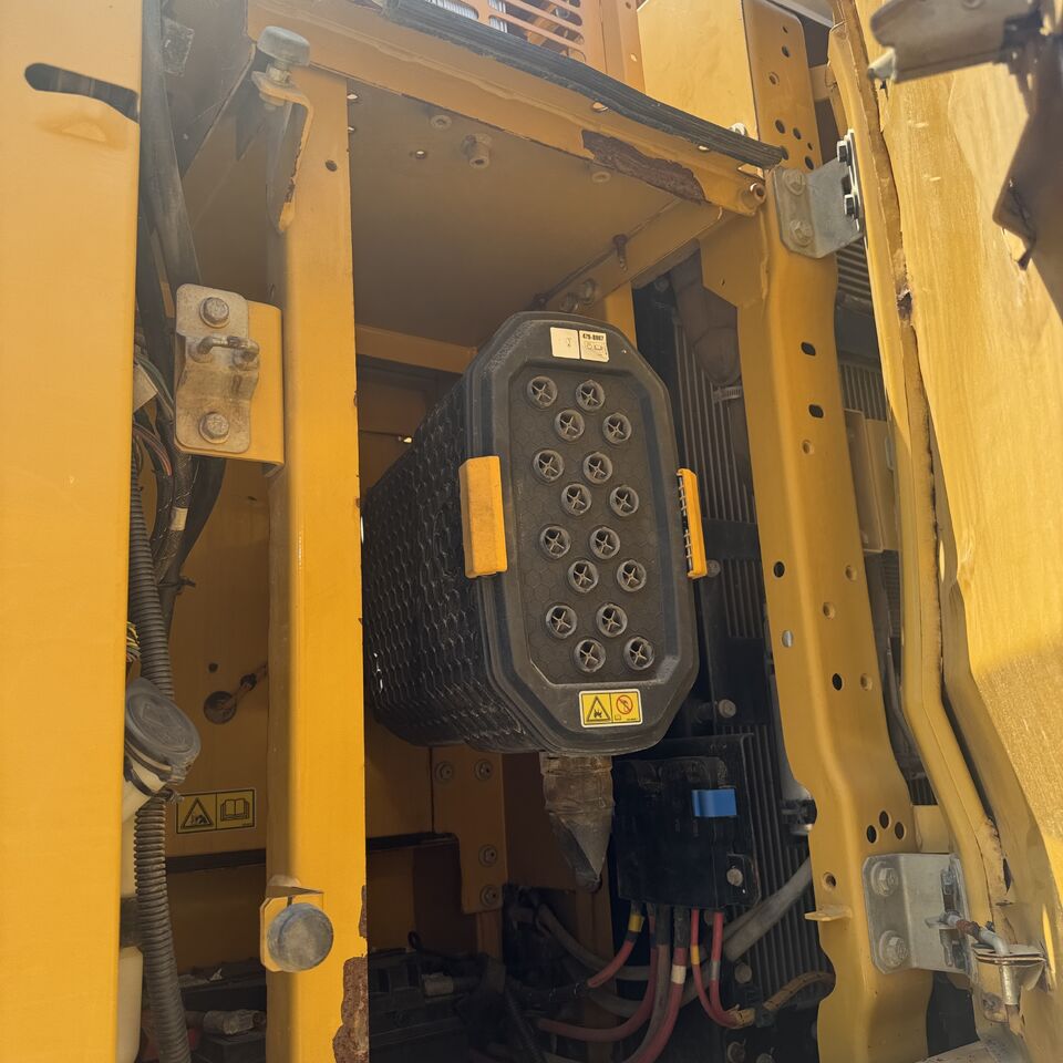 CATERPILLAR 320GC - Гусеничный экскаватор: фото 4 CATERPILLAR 320GC - Гусеничный экскаватор: фото 4