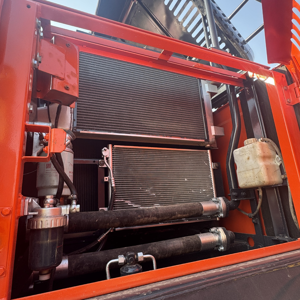 Doosan DX300-9C - Гусеничный экскаватор: фото 5 Doosan DX300-9C - Гусеничный экскаватор: фото 5