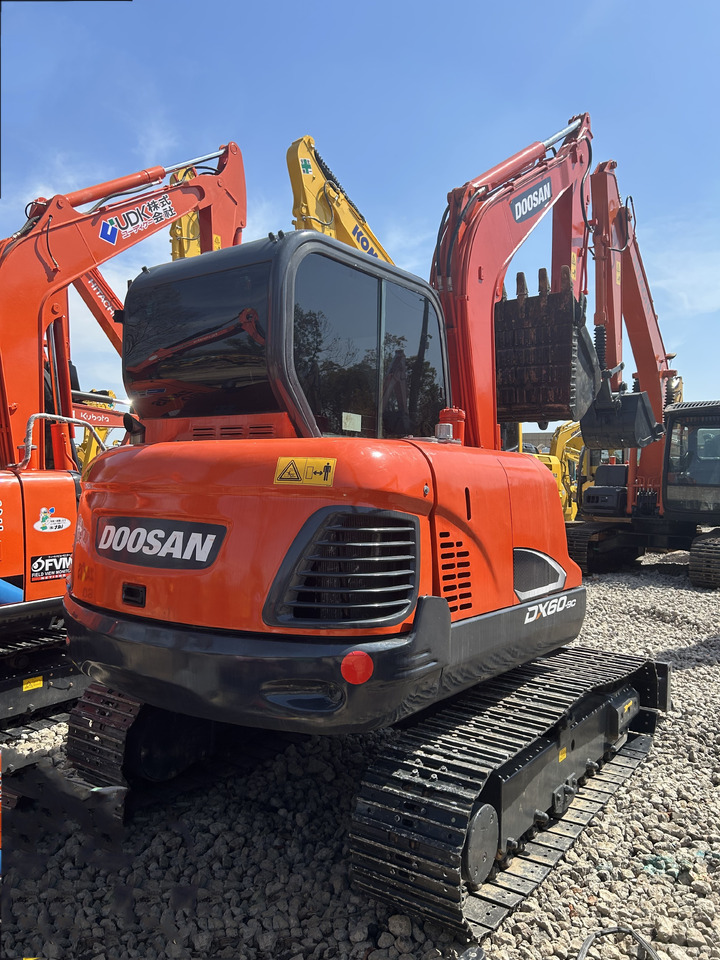 Doosan DX60 - Мини-экскаватор: фото 5 Doosan DX60 - Мини-экскаватор: фото 5