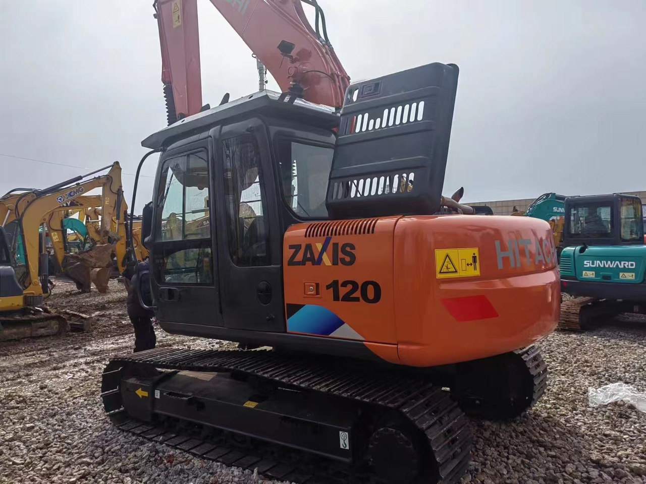 HITACHI ZX120 - Гусеничный экскаватор: фото 2 HITACHI ZX120 - Гусеничный экскаватор: фото 2