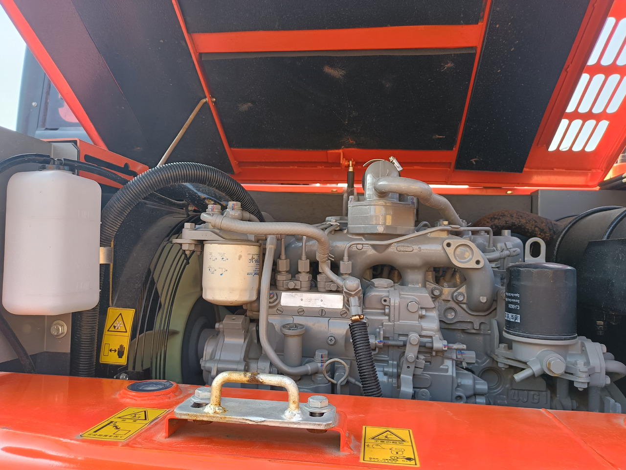 HITACHI ZX75 - Гусеничный экскаватор: фото 5 HITACHI ZX75 - Гусеничный экскаватор: фото 5