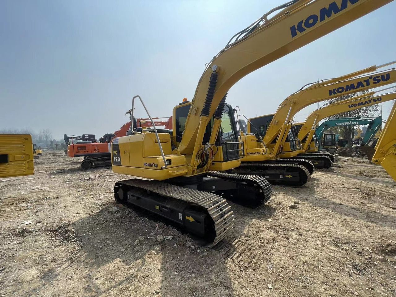 KOMATSU PC120-8 - Гусеничный экскаватор: фото 4 KOMATSU PC120-8 - Гусеничный экскаватор: фото 4