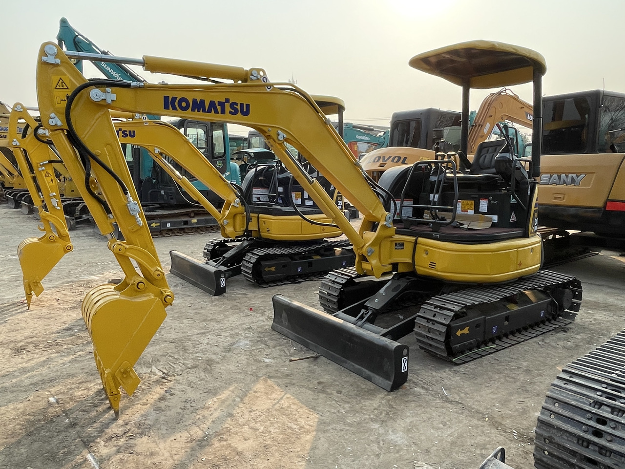 KOMATSU PC30MR-3 - Мини-экскаватор: фото 4 KOMATSU PC30MR-3 - Мини-экскаватор: фото 4