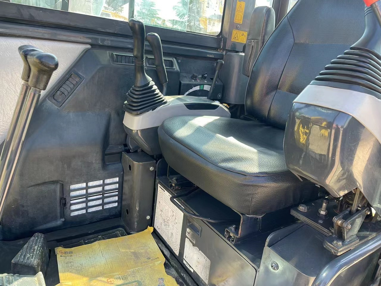 Мини-экскаватор KOMATSU PC56-3: фото 8